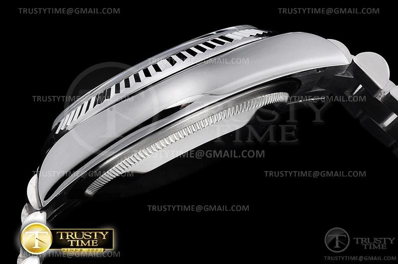 RDD0220E – DayDate 36mm