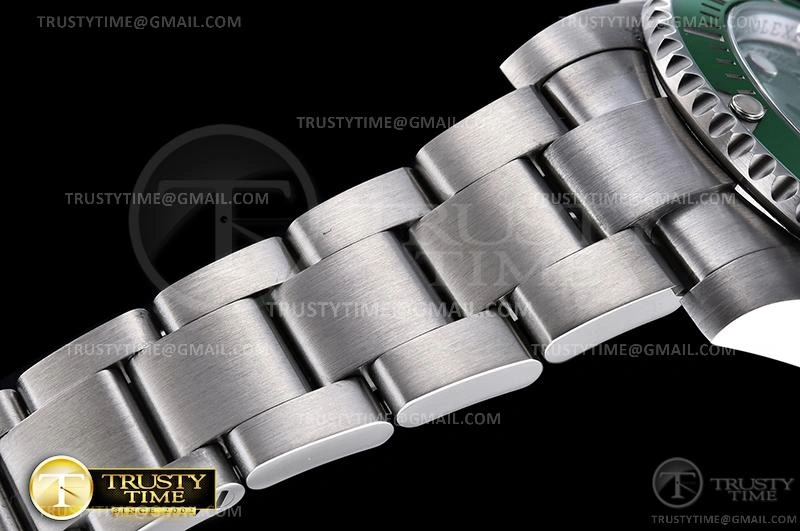 ROLSUB0288 – Submariner 116610LV 904L SS SS Green V2S ZZF SA3135
