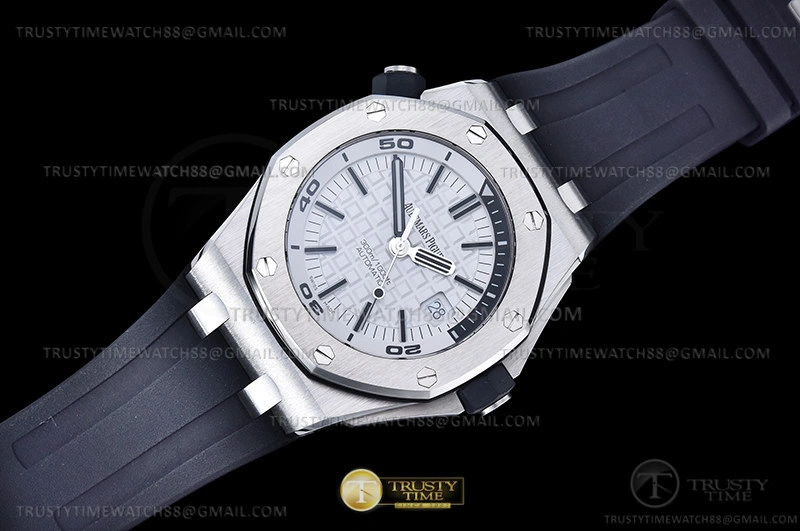 Royal Oak Offshore Diver 15710 SS RU White APSF A3120