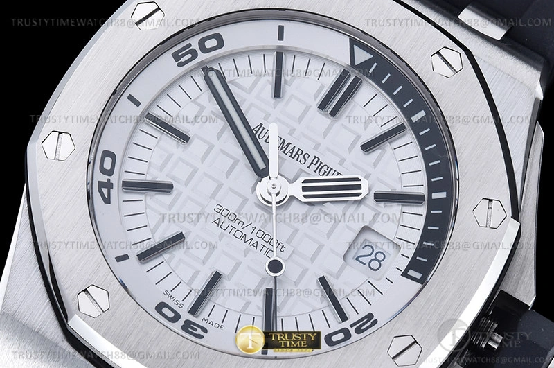 Royal Oak Offshore Diver 15710 SS RU White APSF A3120