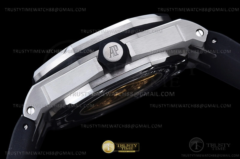 Royal Oak Offshore Diver 15710 SS RU White APSF A3120