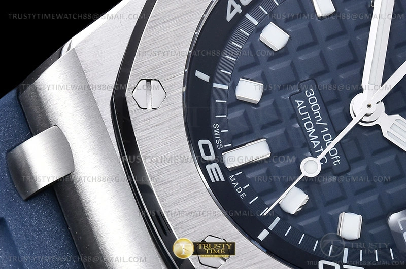 Hyper Peter Royal Oak Offshore Diver 15720 SS RU Blue APF A4308