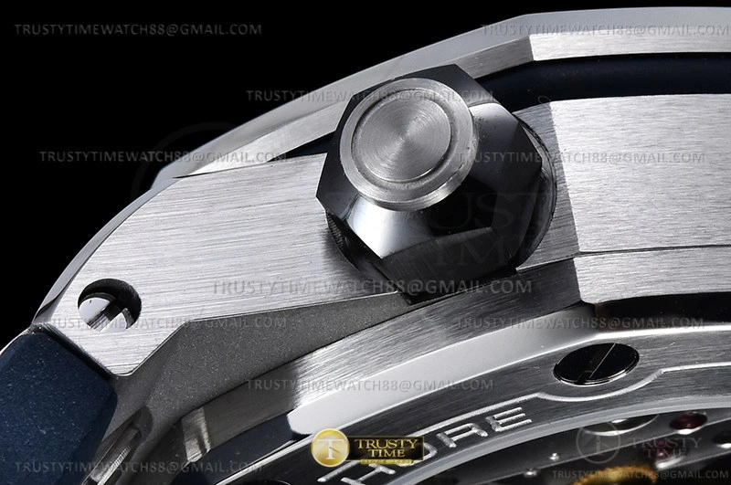 Hyper Peter Royal Oak Offshore Diver 15720 SS RU Blue APF A4308