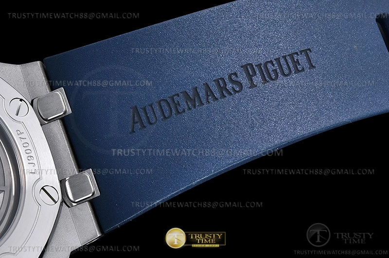 Hyper Peter Royal Oak Offshore Diver 15720 SS RU Blue APF A4308