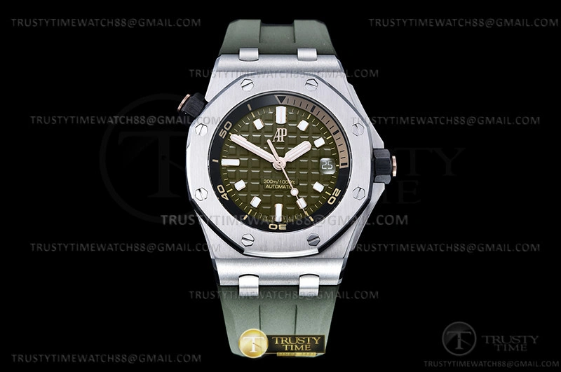 Royal Oak Offshore Diver 15720 SS RU Grn APF A4308