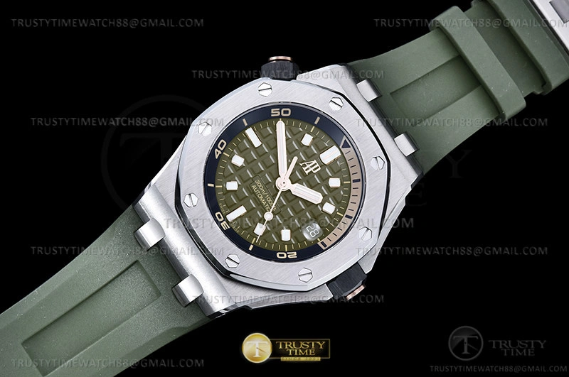Cheap HOT Royal Oak Offshore Diver 15720 SS RU Grn APF A4308