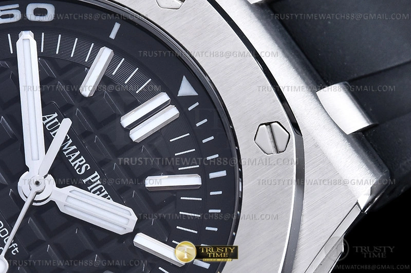 Hyper Peter Royal Oak Offshore Diver Dis 15710 SS RU APSF MY9015