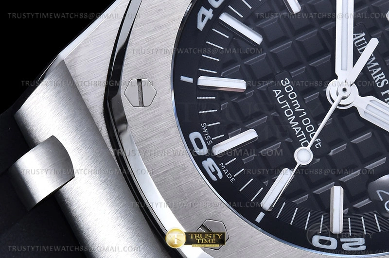 Hyper Peter Royal Oak Offshore Diver Dis 15710 SS RU APSF MY9015