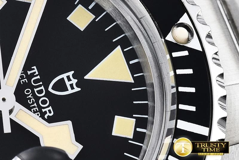 TUD031A – Submariner