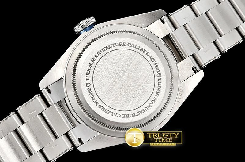 TUD042 – Heritage Black Bay