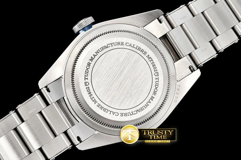 TUD045 – Heritage Black Bay