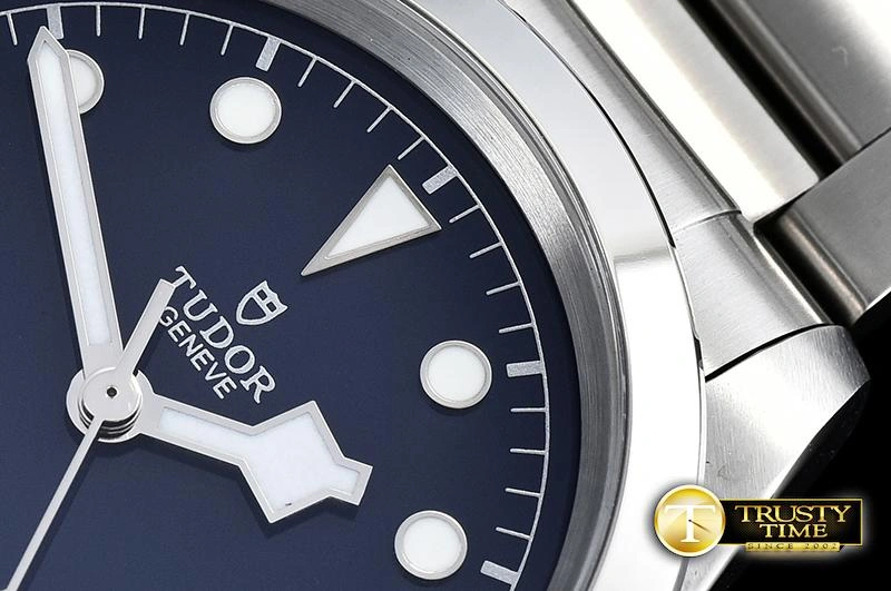 TUD063A – Heritage Black Bay