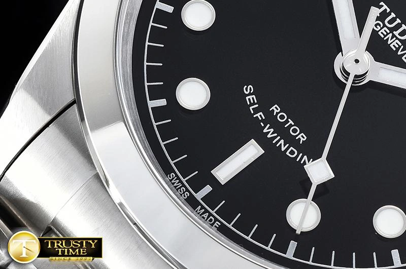 TUD063B – Heritage Black Bay