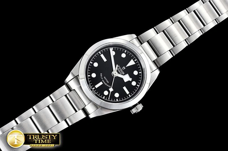 TUD064A – Heritage Black Bay