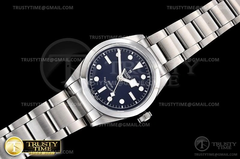 TUD070B – Heritage Black Bay