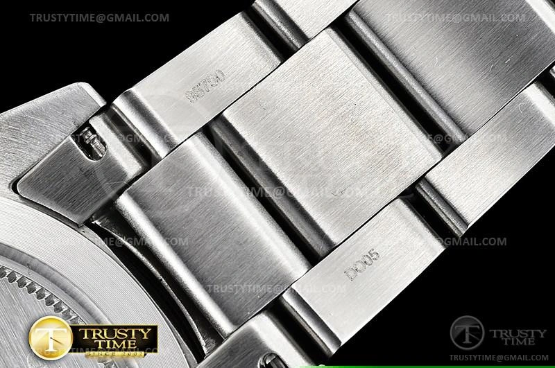 TUD070B – Heritage Black Bay