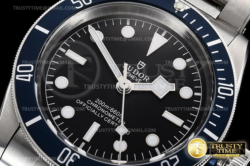 TUD071B – Heritage Black Bay