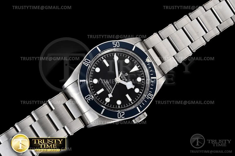 TUD071B – Heritage Black Bay