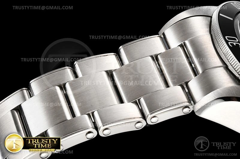 TUD071B – Heritage Black Bay