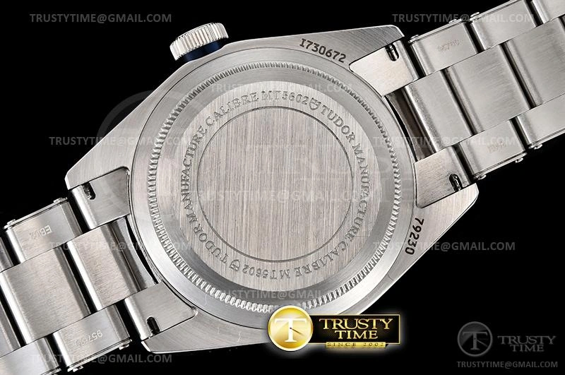 TUD071B – Heritage Black Bay