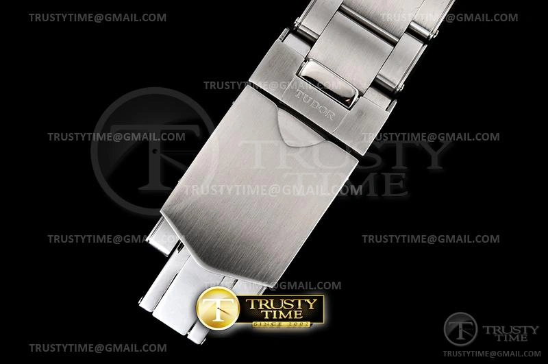 TUD071B – Heritage Black Bay