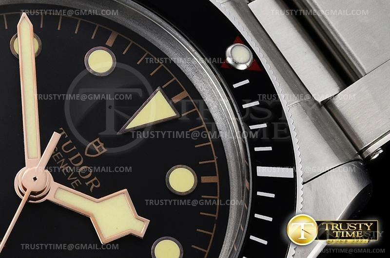 TUD071D – Heritage Black Bay