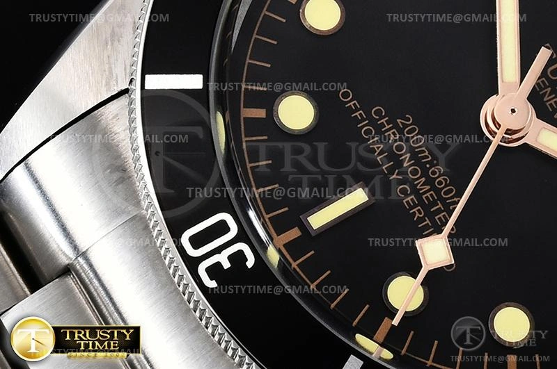 TUD071D – Heritage Black Bay