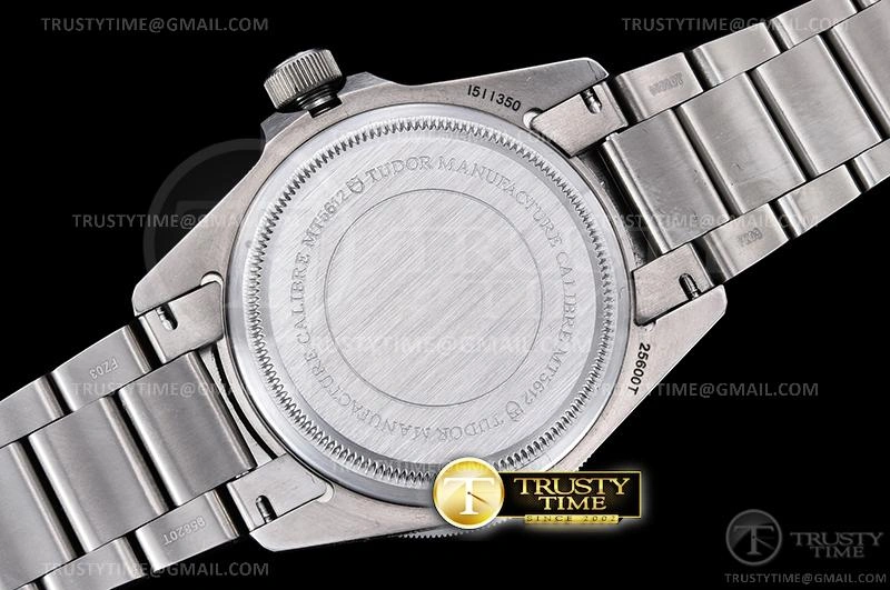 Hyperpeter TUD073 – Tudor Pelagos Titanium