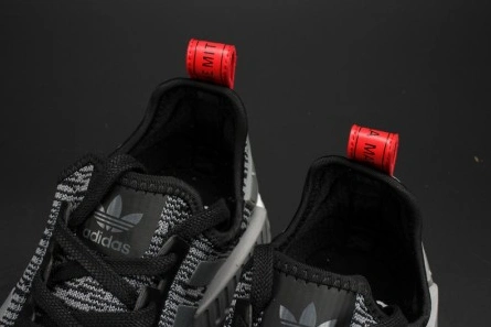 Style match ADIDAS NMD R1 GLITCH CAMO PACK BLACK   SOLID GREY  MENS BB2884 DailyWear 8716