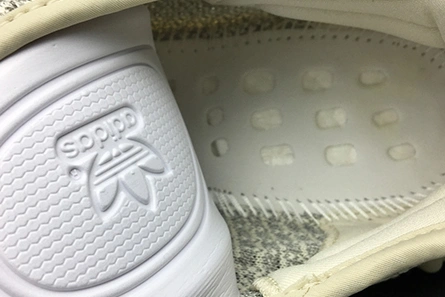 Marked-down ADIDAS YEEZY BOOST 350 V2 FV3254 AllSeason 4287
