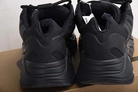 Superclone ADIDAS YEEZY BOOST 700 MNVN TRIPLE BLACK - FV4440 Trendsetting 8393