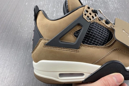 Mirror AIR JORDAN 4 RETRO BROWN CAMOUFLAGE AJ4-882335 Sophisticated 8459