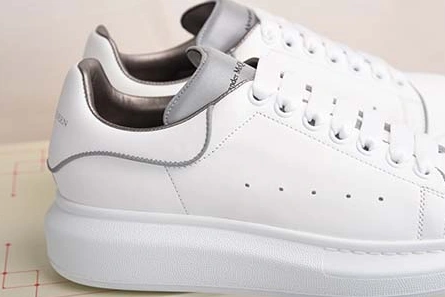 Wallet-friendly ALEXANDER MCQUEEN SOLE SNEAKERS -462214-WHGP7-9374 LOMINOUS BLACK Minimalist 9098