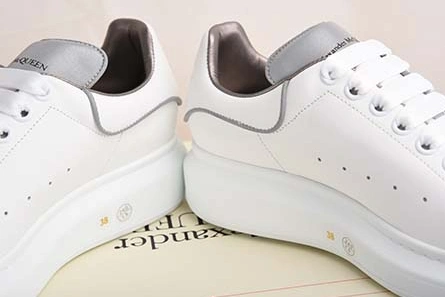 Wallet-friendly ALEXANDER MCQUEEN SOLE SNEAKERS -462214-WHGP7-9374 LOMINOUS BLACK Minimalist 9098