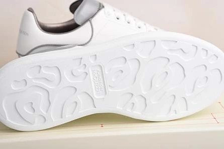 Wallet-friendly ALEXANDER MCQUEEN SOLE SNEAKERS -462214-WHGP7-9374 LOMINOUS BLACK Minimalist 9098
