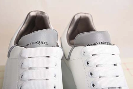Wallet-friendly ALEXANDER MCQUEEN SOLE SNEAKERS -462214-WHGP7-9374 LOMINOUS BLACK Minimalist 9098
