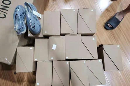Pricetag-smart Adidas Yeezy Foam RNNR MXT Moon Gray GV7904 UrbanStyle 6666