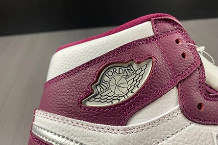 Affordable Air Jordan 1 High OG Volt Gold 555088 118 Bold 7818