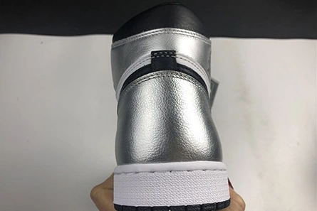 Accessible luxury Air Jordan 1 High OG WMNS “Silver Toe” CD0461-001 DailyWear 2279
