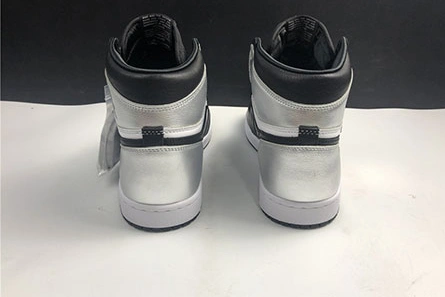 Accessible luxury Air Jordan 1 High OG WMNS “Silver Toe” CD0461-001 DailyWear 2279