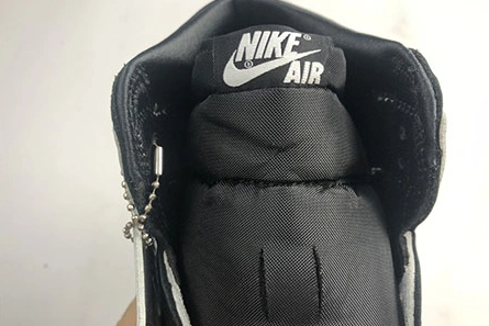 Accessible luxury Air Jordan 1 High OG WMNS “Silver Toe” CD0461-001 DailyWear 2279