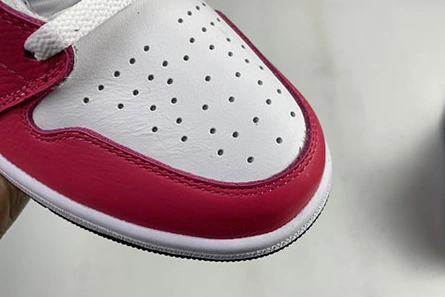 Modestly priced Air Jordan 1 High OG“Light Fusion Red” 555088-603 EasyMatch 7504