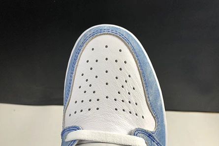 Modestly priced Air Jordan 1“ Hype Royal” 555088-402 HighQuality 2784