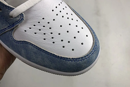 Modestly priced Air Jordan 1“ Hype Royal” 555088-402 HighQuality 2784