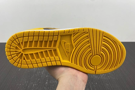 Savvy-priced Air Jordan 1 Low “ Yellow Ochre” 553558-072 Affordable 1610