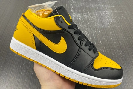 Savvy-priced Air Jordan 1 Low “ Yellow Ochre” 553558-072 Affordable 1610