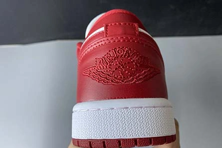 Close-to-original Air Jordan 1 Low GYM RED GYM RED-WHITE 553558-611 Cozy 841