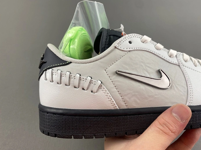 Clearance-priced Air Jordan 1 Low HM3689-001 Breathable 368