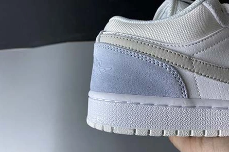 Air Jordan 1 Low “Paris” CV3043-100 Versatile 4394