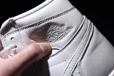 Low-cost Air Jordan 1 Retro High OG Sail MENS 555088-114 Trendsetting 3135